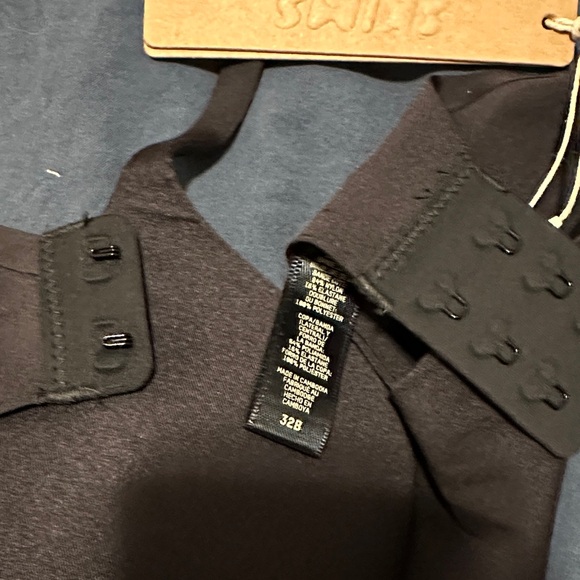 SKIMS Black Bra - Picture 3 of 3